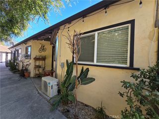 5710 1/2 Vineland Avenue, North Hollywood, CA 91601
