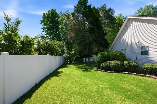 3289 Hampton Trace Court, Buford, GA 30519