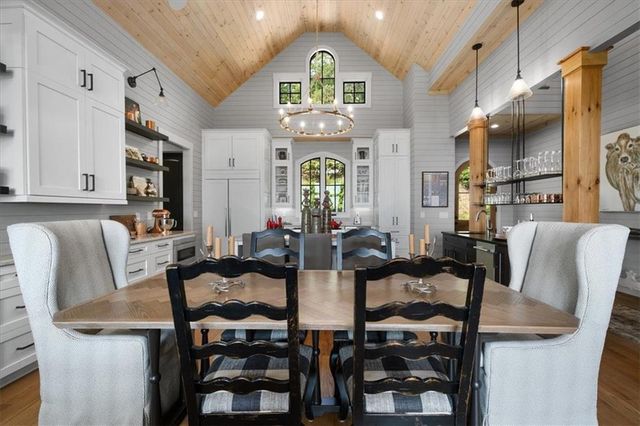 207 Utana Bluffs Trail, Ellijay, GA 30540