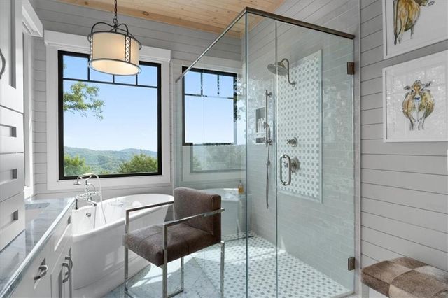 207 Utana Bluffs Trail, Ellijay, GA 30540
