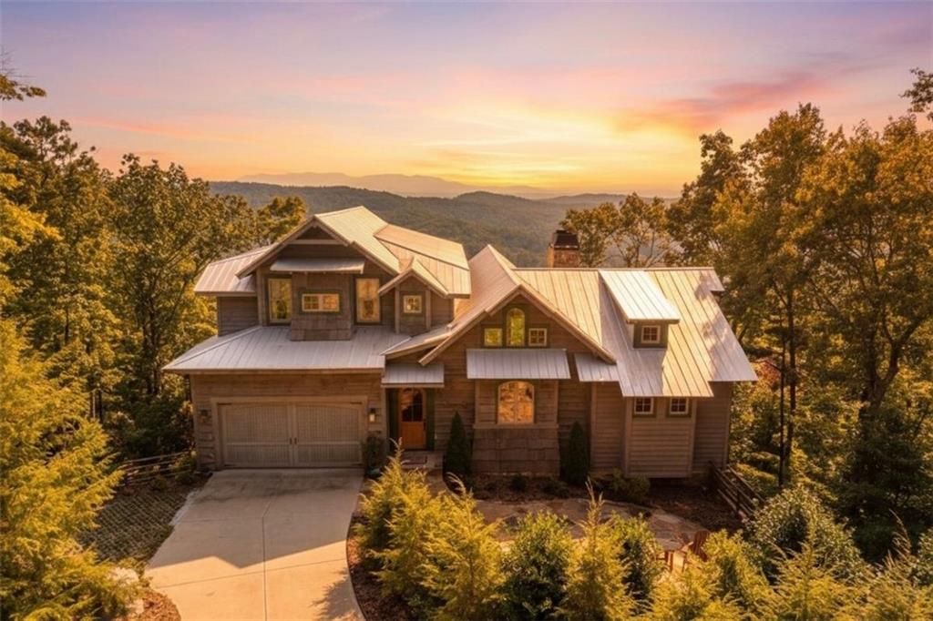 207 Utana Bluffs Trail, Ellijay, GA 30540
