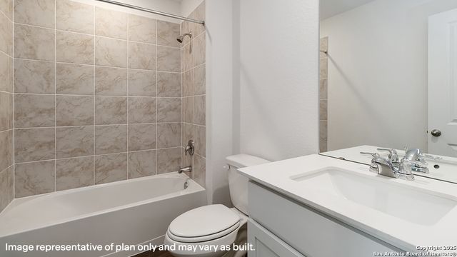 1011 Catalonia Pass, San Antonio, TX 78221