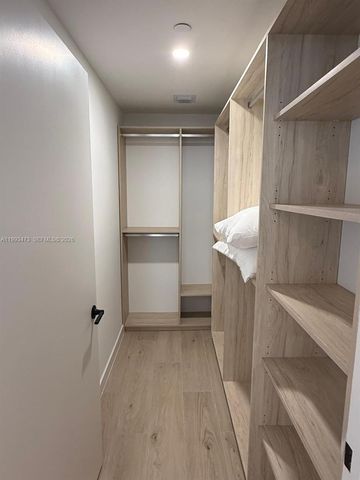 225 N Miami Ave 910, Miami, FL 33128