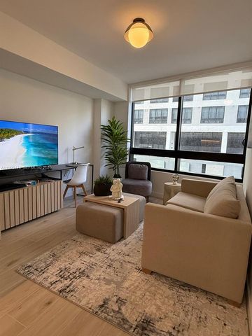 225 N Miami Ave 910, Miami, FL 33128