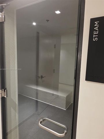 225 N Miami Ave 910, Miami, FL 33128