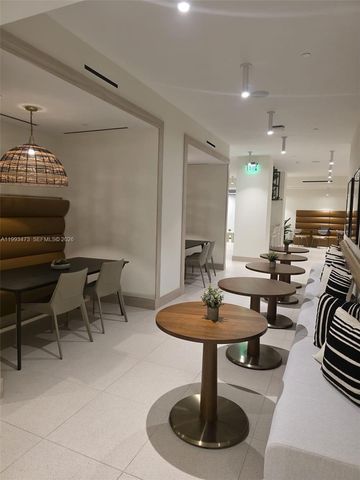 225 N Miami Ave 910, Miami, FL 33128