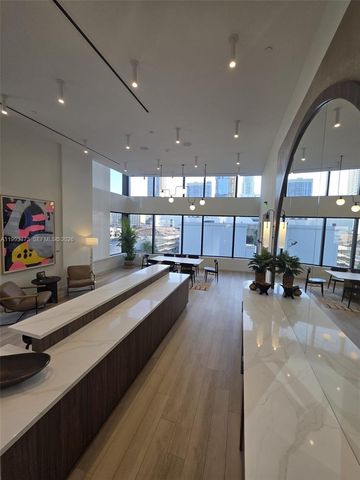 225 N Miami Ave 910, Miami, FL 33128