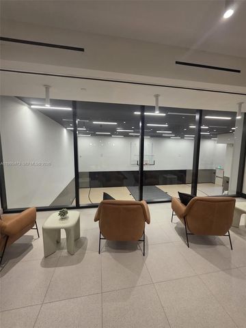 225 N Miami Ave 910, Miami, FL 33128