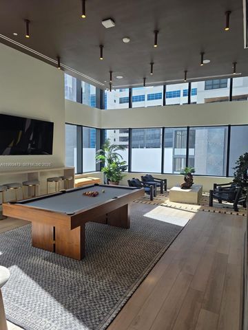 225 N Miami Ave 910, Miami, FL 33128