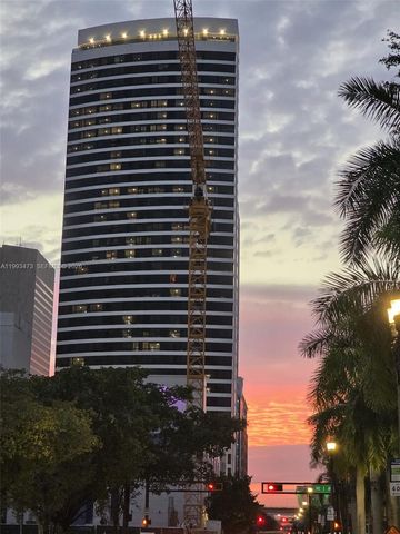 225 N Miami Ave 910, Miami, FL 33128