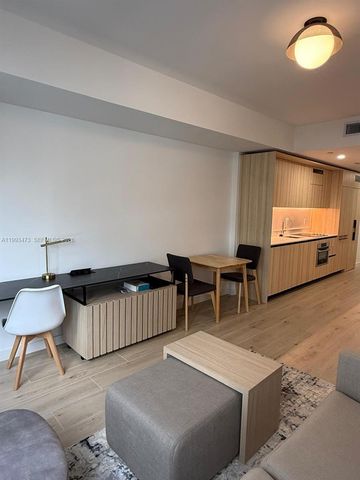 225 N Miami Ave 910, Miami, FL 33128