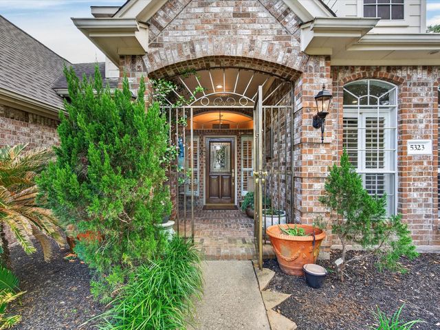 5323 Mindy Park Court, Houston, TX 77069