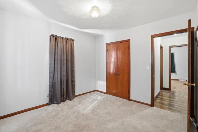 2839 E Locust St Street, Davenport, IA 52803