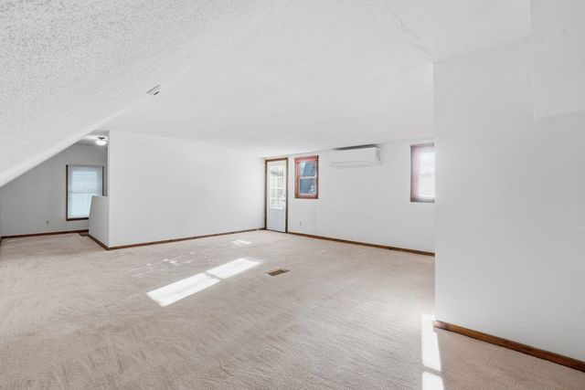 2839 E Locust St Street, Davenport, IA 52803