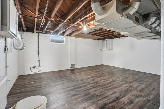 2839 E Locust St Street, Davenport, IA 52803