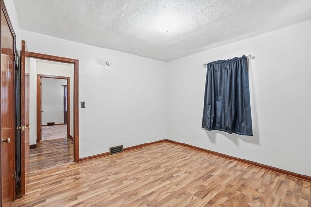 2839 E Locust St Street, Davenport, IA 52803