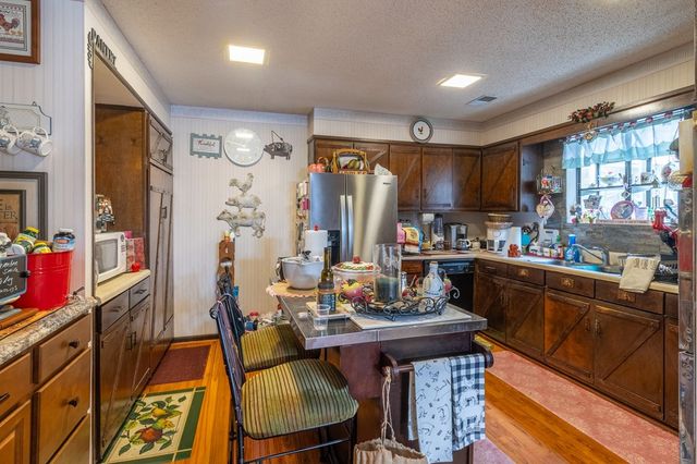 556 Leon Circle, Chatsworth, GA 30705