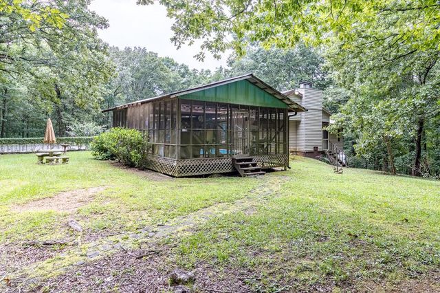 556 Leon Circle, Chatsworth, GA 30705