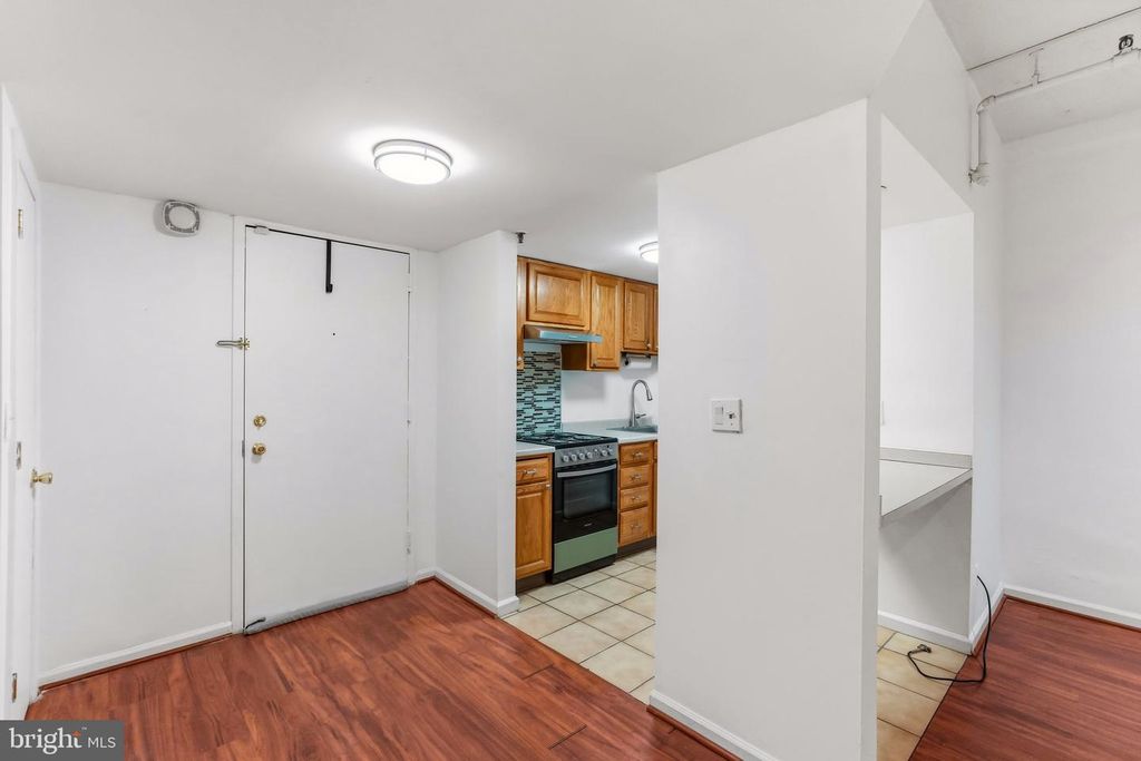 Image 23 of property listing at 1324 LOCUST ST #214, Philadelphia, PA 19107