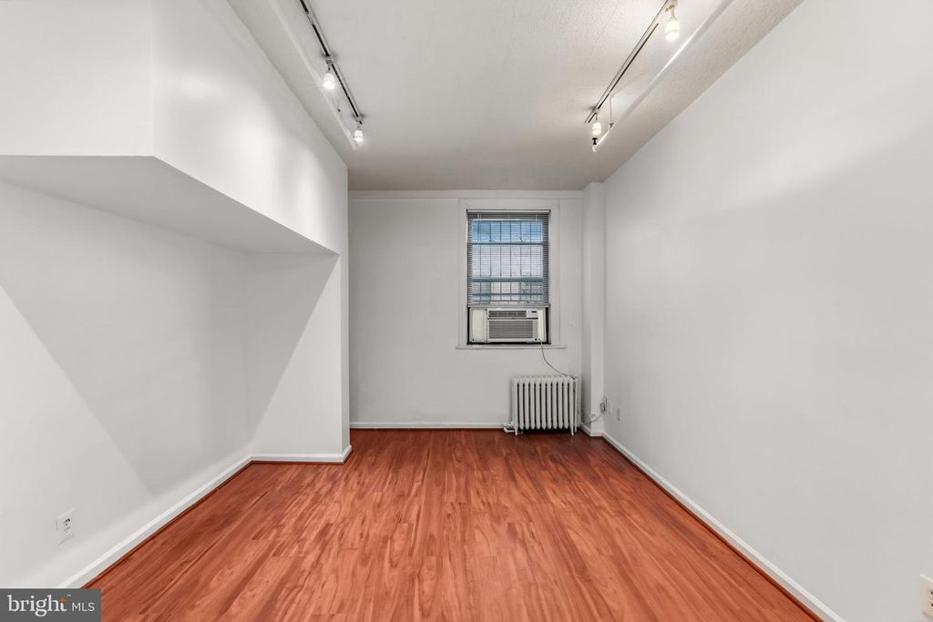 Image 26 of property listing at 1324 LOCUST ST #214, Philadelphia, PA 19107
