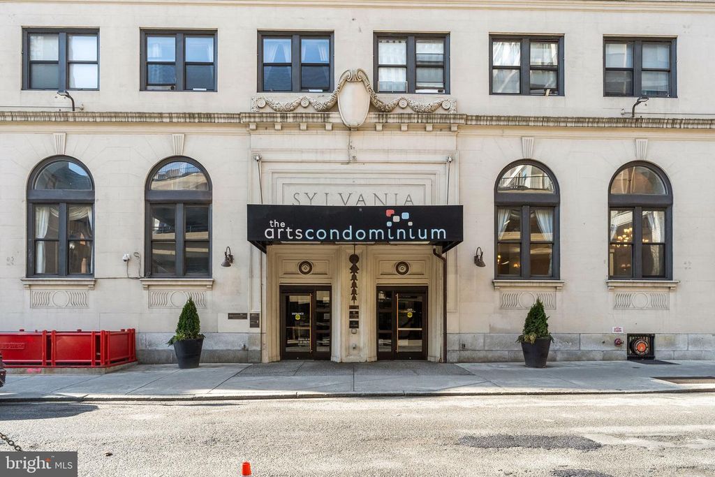 Image 38 of property listing at 1324 LOCUST ST #214, Philadelphia, PA 19107