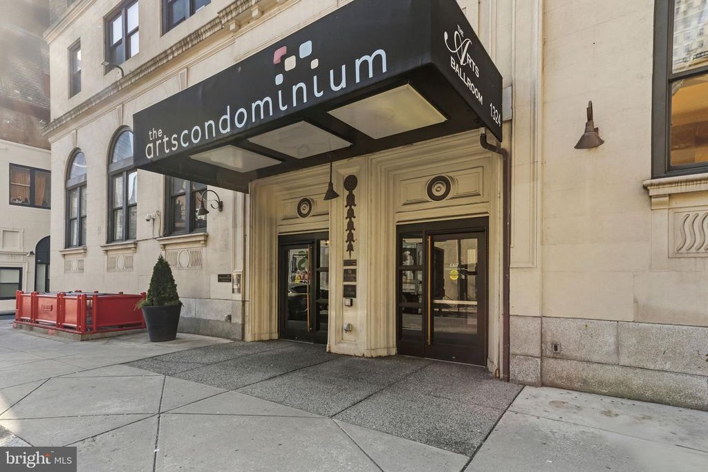 Image 39 of property listing at 1324 LOCUST ST #214, Philadelphia, PA 19107