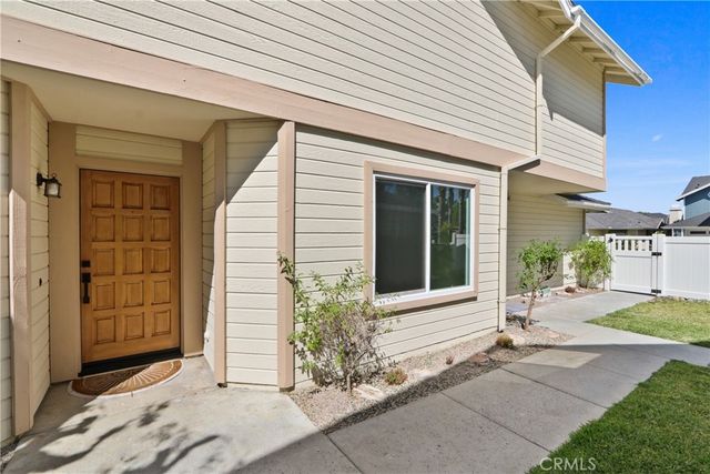 17 Rocky Creek, Laguna Hills, CA 92653