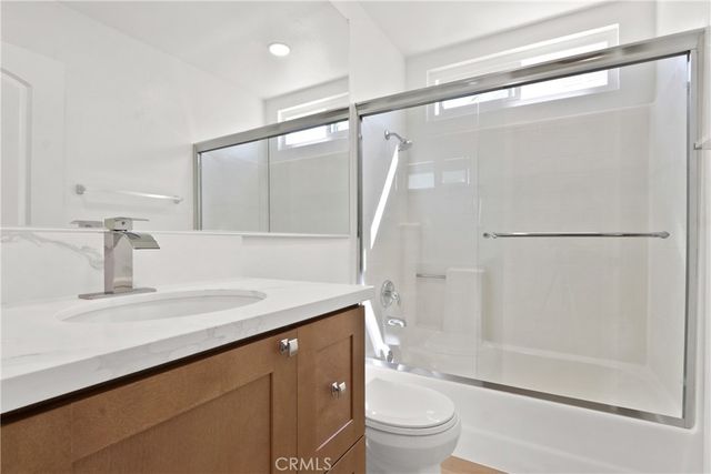 17 Rocky Creek, Laguna Hills, CA 92653