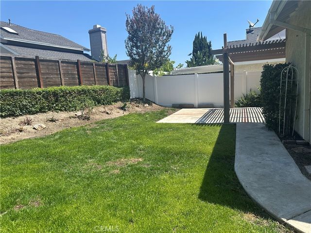 17 Rocky Creek, Laguna Hills, CA 92653