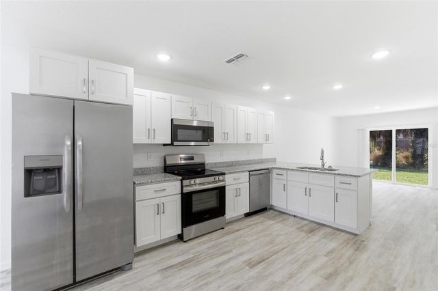 302 AVENUE P NW, Winter Haven, FL 33881