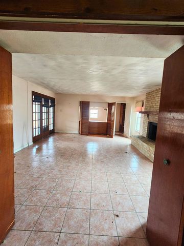 3504 80th Street, Galveston, TX 77551
