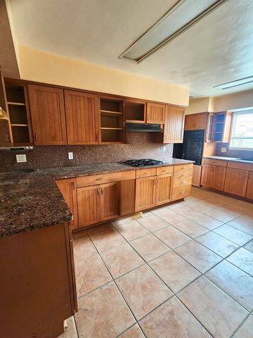 3504 80th Street, Galveston, TX 77551