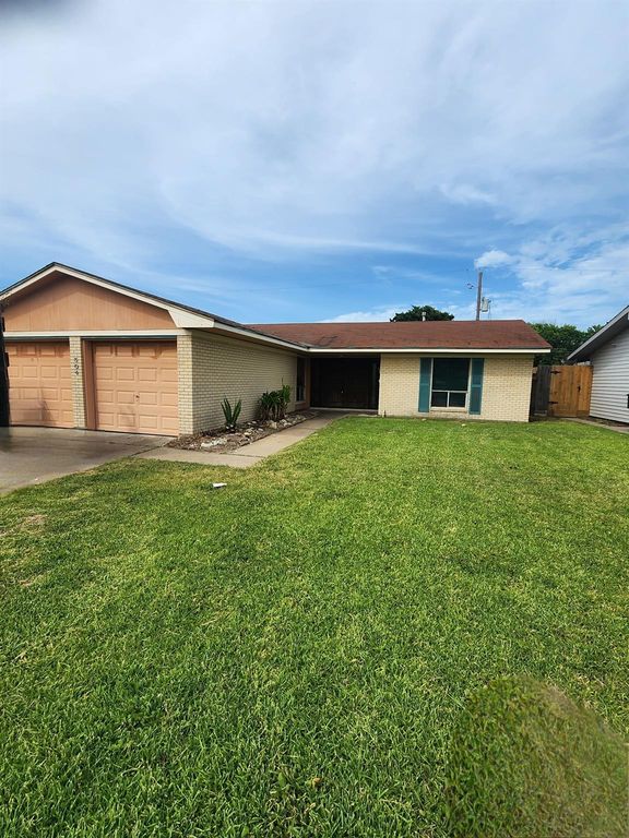 3504 80th Street, Galveston, TX 77551