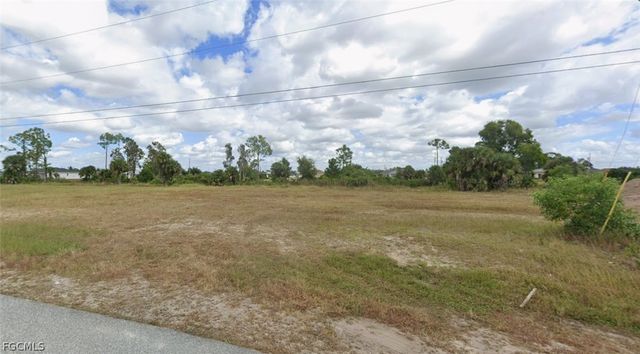 3741 NE 14th PL, Cape Coral, FL 33909