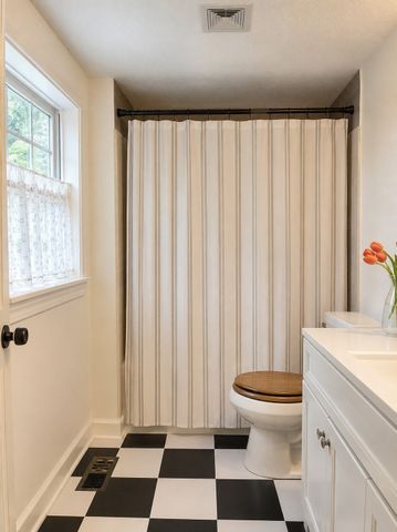 2328 Batavia St, Nashville, TN 37208