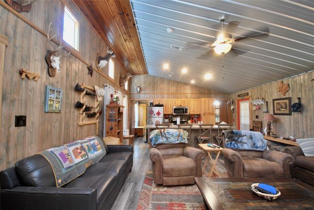 3033 County Road 18, Hallettsville, TX 77964