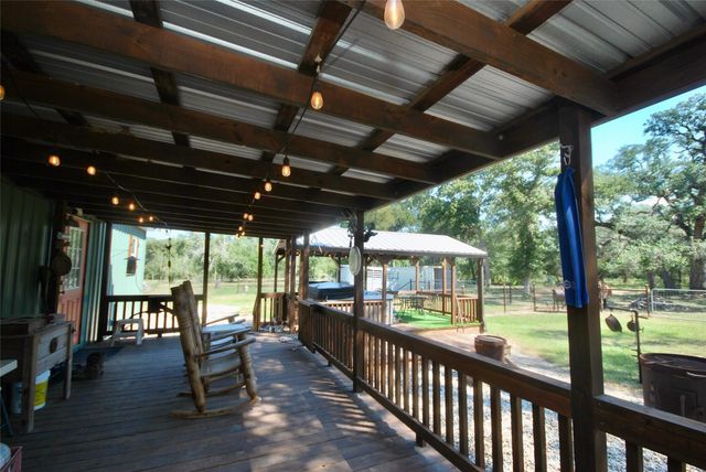 3033 County Road 18, Hallettsville, TX 77964