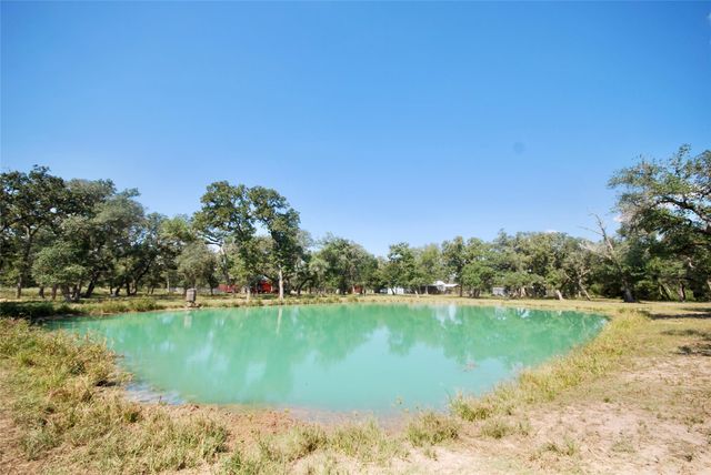 3033 County Road 18, Hallettsville, TX 77964