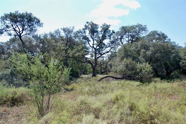 3033 County Road 18, Hallettsville, TX 77964