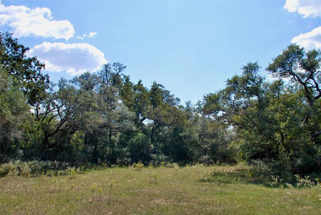 3033 County Road 18, Hallettsville, TX 77964