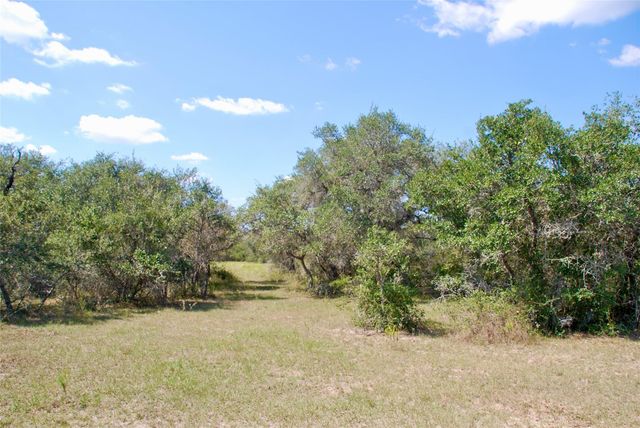 3033 County Road 18, Hallettsville, TX 77964