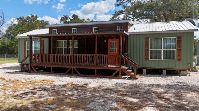 3033 County Road 18, Hallettsville, TX 77964