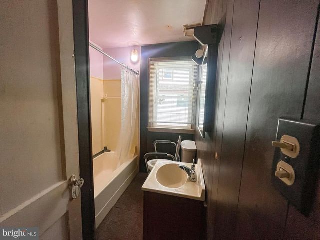 105 HARDING AVE, Wilmington, DE 19804