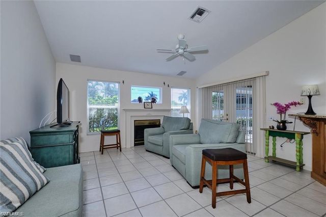 5507 SW 14th PL, Cape Coral, FL 33914