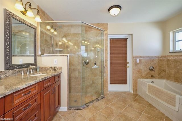 5507 SW 14th PL, Cape Coral, FL 33914
