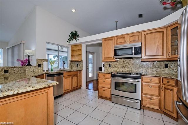 5507 SW 14th PL, Cape Coral, FL 33914