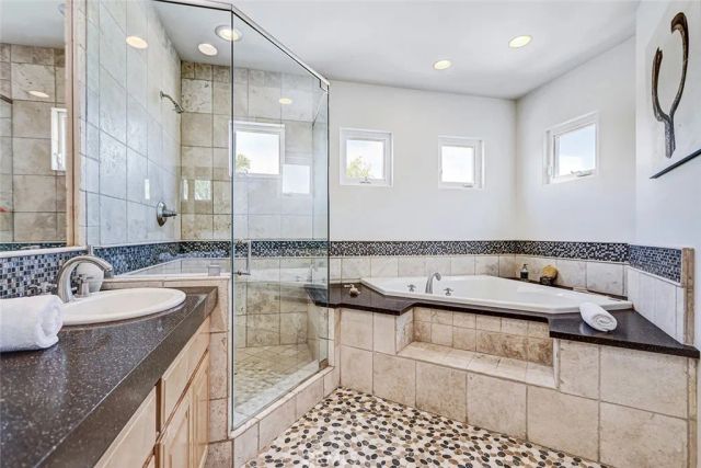 1904 Harkness, Manhattan Beach, CA 90266