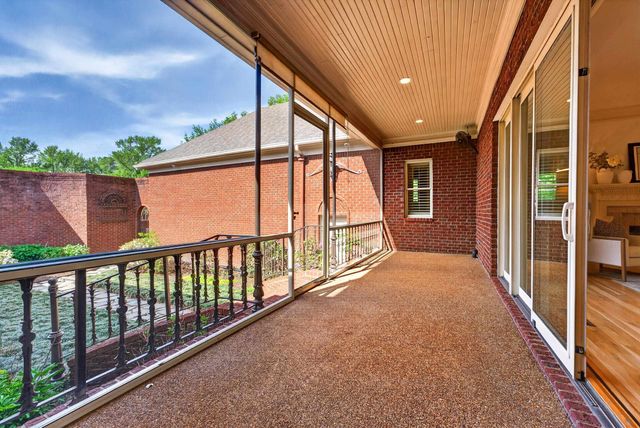 2575 INGLESIDE FARM RD W, Germantown, TN 38139