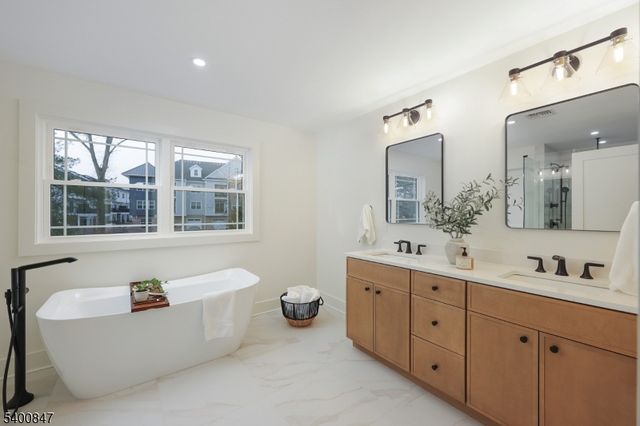 3 Herbert Rd, Scotch Plains Twp., NJ 07076