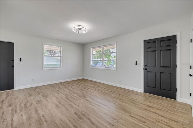 1807 S SEGRAVE STREET, South Daytona, FL 32119